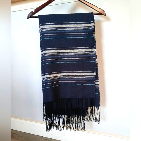 Abercrombie and Fitch Women-s Scarf Multicolor - Picture 3 of 5